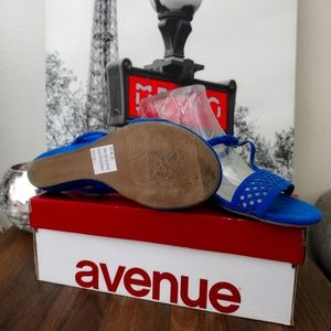 Avenue.com 9 w